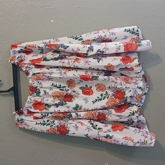 Cupshe Red Floral Ruffled Long Sleeve Bell Sleeve Top woman's L - Picture 4 of 6